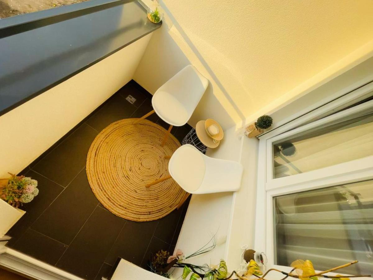 Appartamento Stan Na Dan "Apartman Purple" Banja Luka Esterno foto