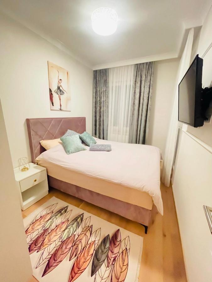Appartamento Stan Na Dan "Apartman Purple" Banja Luka Esterno foto